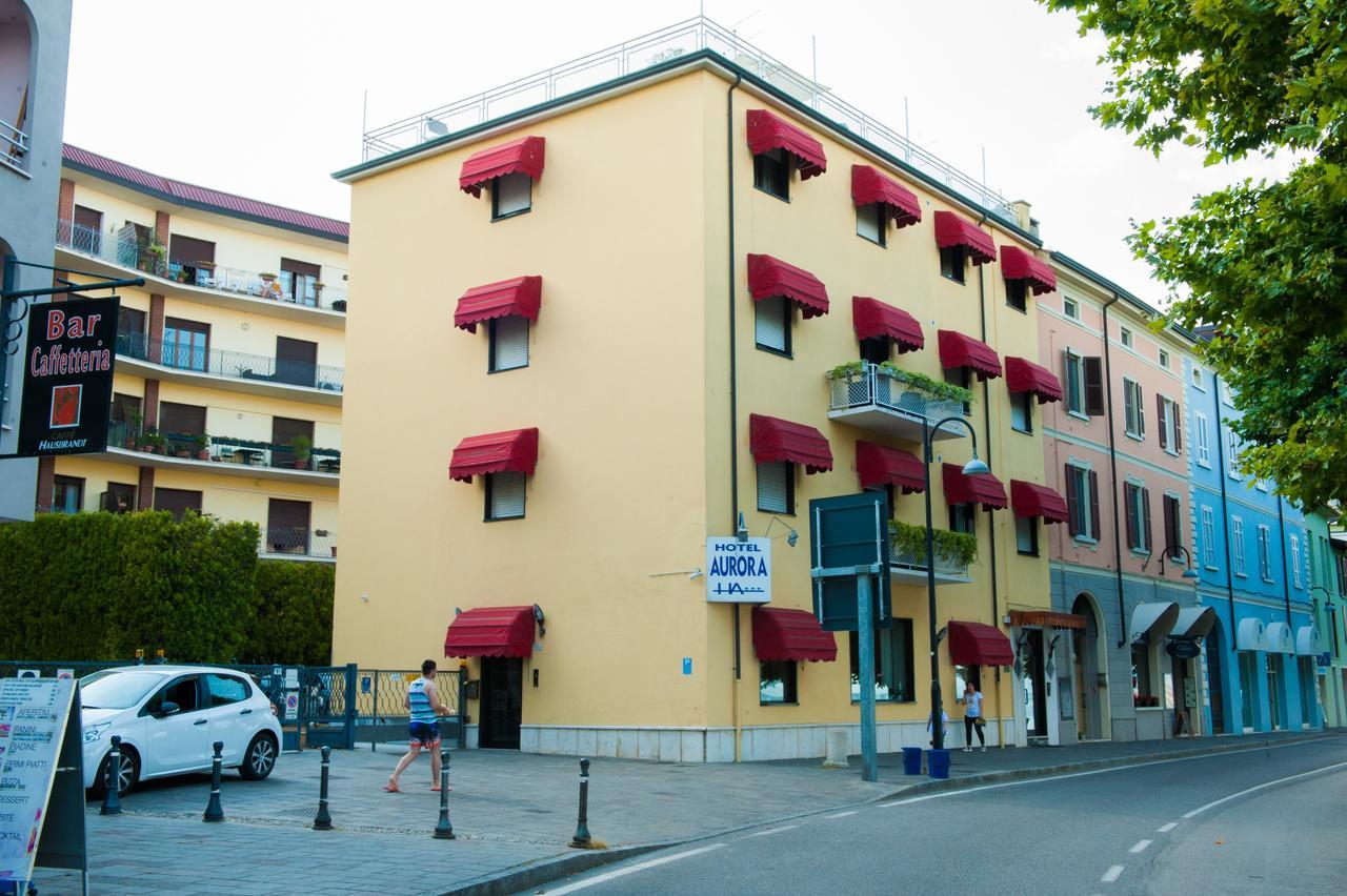 Hotel Aurora Десенцано дел Гарда Екстериор снимка